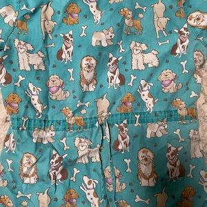 Scrub top womens size M